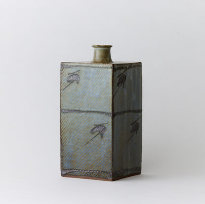 地釉象嵌縄文方壺